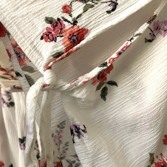 In Every Story Womens Floral Off Shoulder Peasant Blouse Gathered Tie Front 5X - Picture 5 of 11